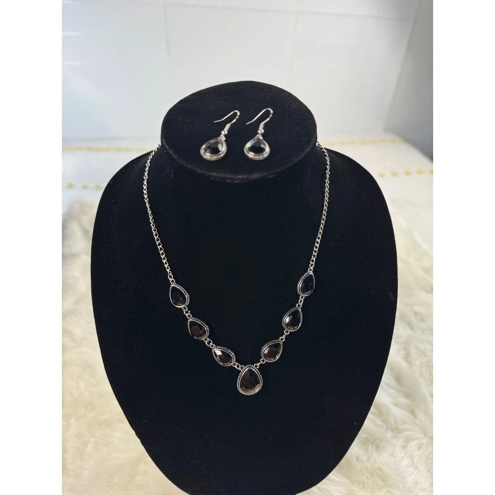 Black Teardrop Crystal Necklace and Earring‎ Set Silver Tone Bib Statement